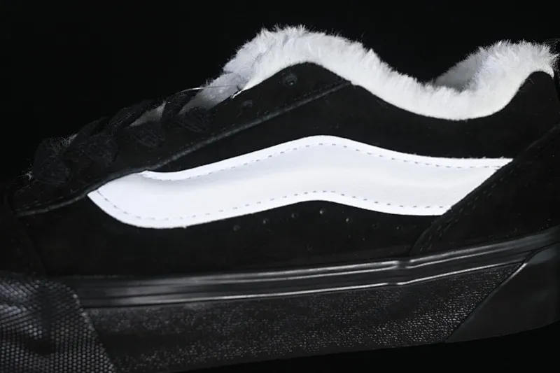 All categories Vans Vans series Vans Low Vans low-top Vans Knu Skool Vans plus velvet low-top casual skateboard shoes VN0009QCBMA